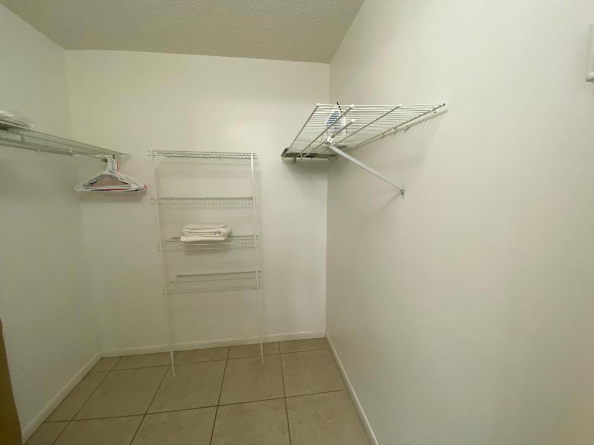 4330 Shorewalk Lakeview Condo Close To Img And Beach Μπράντεντον Εξωτερικό φωτογραφία
